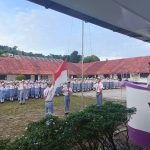 UPACARA BENDERA  MENANAMKAN KEDISIPLINAN SEBAGAI KUNCI KEBERHASILAN