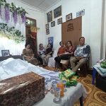 Keluarga Besar SMK Swasta Kristen BNKP Gunungsitoli Laksanakan Layatan Duka sebagai Wujud Kepedulian dan Kebersamaan