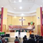 Murid SMKS Kristen BNKP Ikuti Seminar Pemuda dan Umum Bersama Pdt. Dr. Stephen Tong di Gereja BNKP Kota